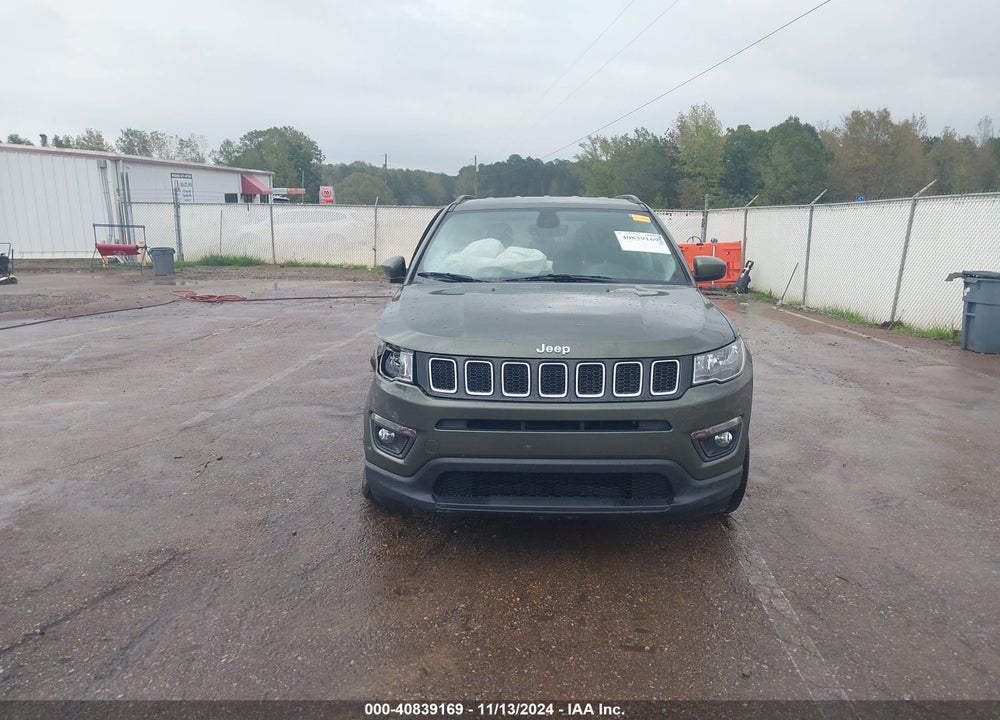 2018 JEEP COMPASS LATITUDE 4X4 VIN: 3C4NJDBB3JT283880