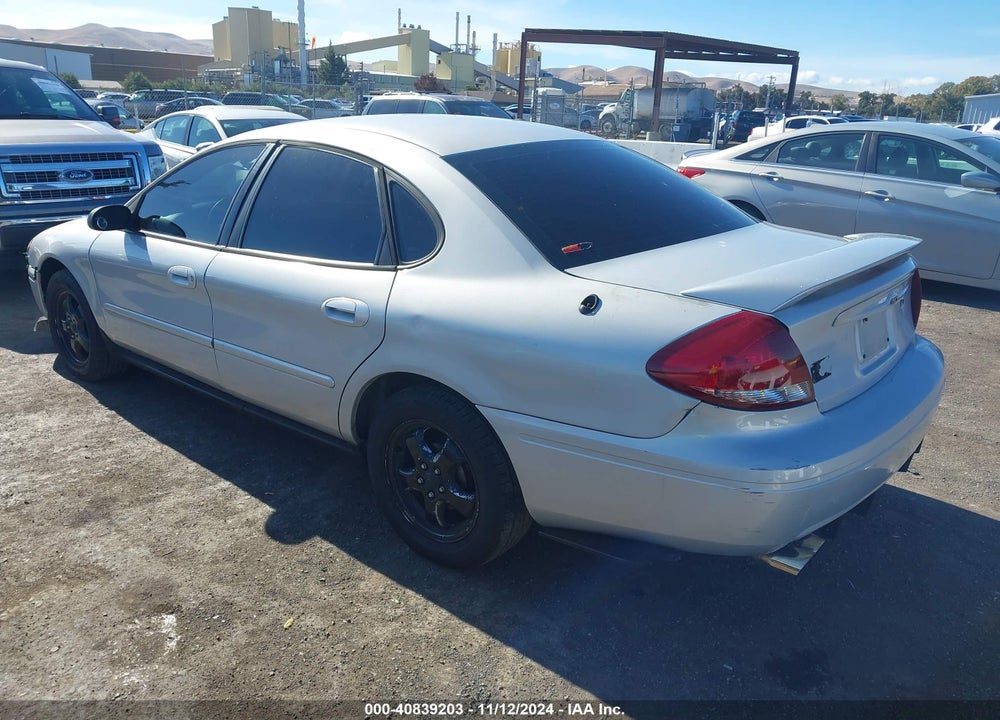 2007 FORD TAURUS SE VIN: 1FAFP53U87A111102