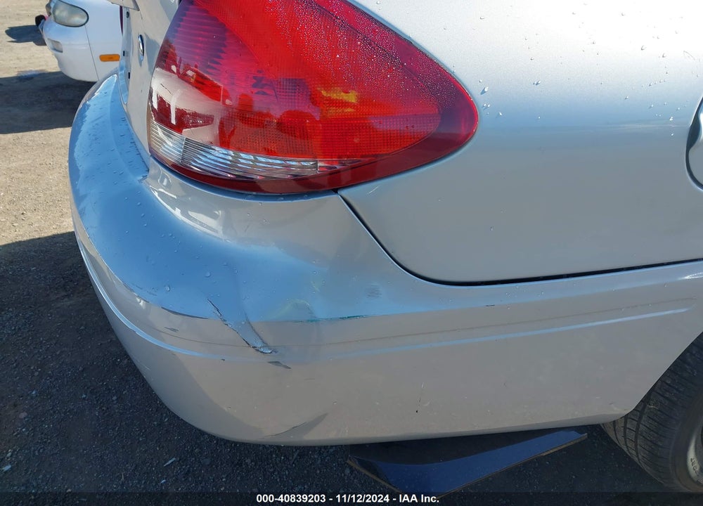 2007 FORD TAURUS SE VIN: 1FAFP53U87A111102