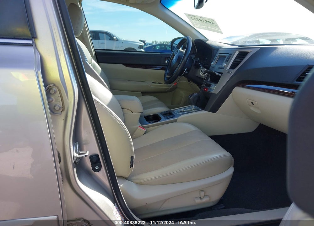 2014 SUBARU LEGACY 2.5I LIMITED VIN: 4S3BMCL61E3005101