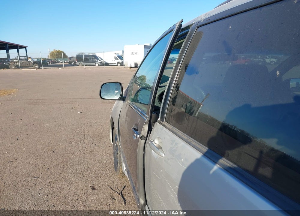 2004 TOYOTA SIENNA LE VIN: 5TDBA23C54S006404