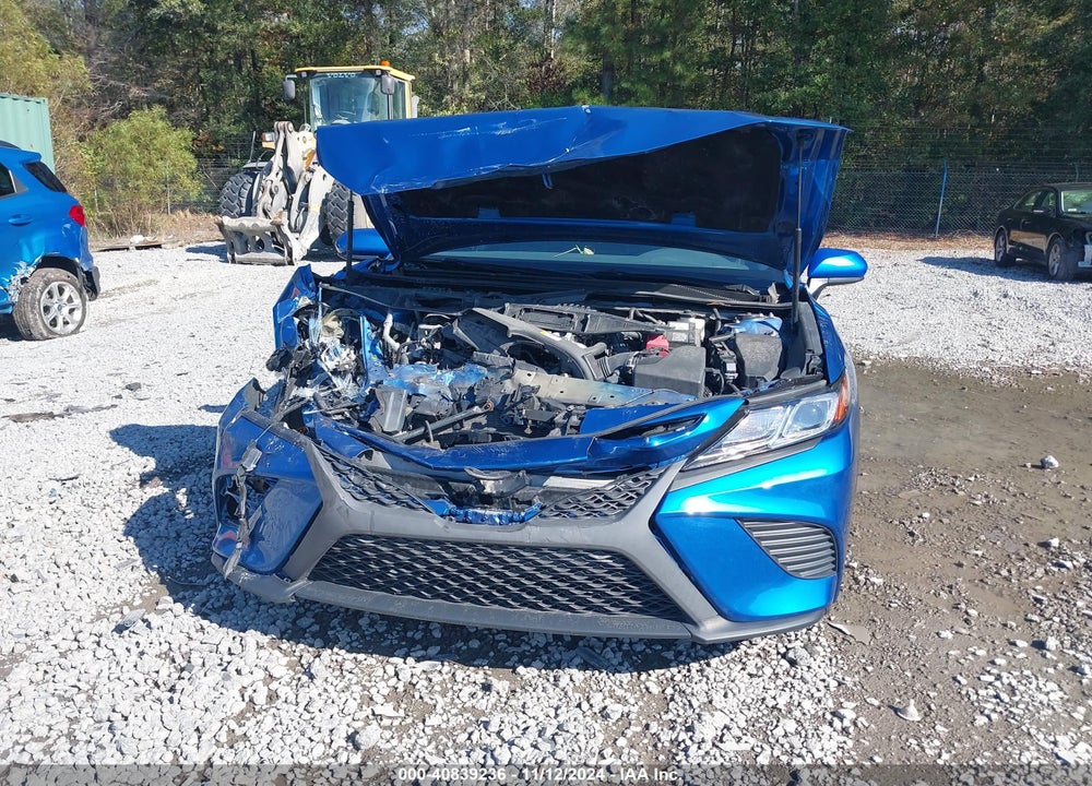2018 TOYOTA CAMRY SE VIN: 4T1B11HK2JU024176
