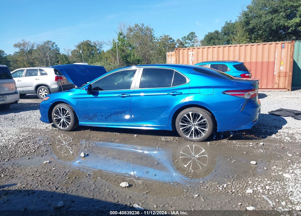 2018 TOYOTA CAMRY SE VIN: 4T1B11HK2JU024176