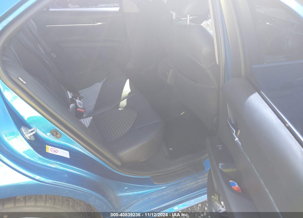 2018 TOYOTA CAMRY SE VIN: 4T1B11HK2JU024176