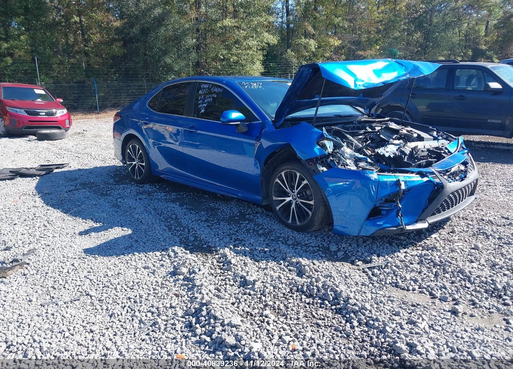 2018 TOYOTA CAMRY SE VIN: 4T1B11HK2JU024176