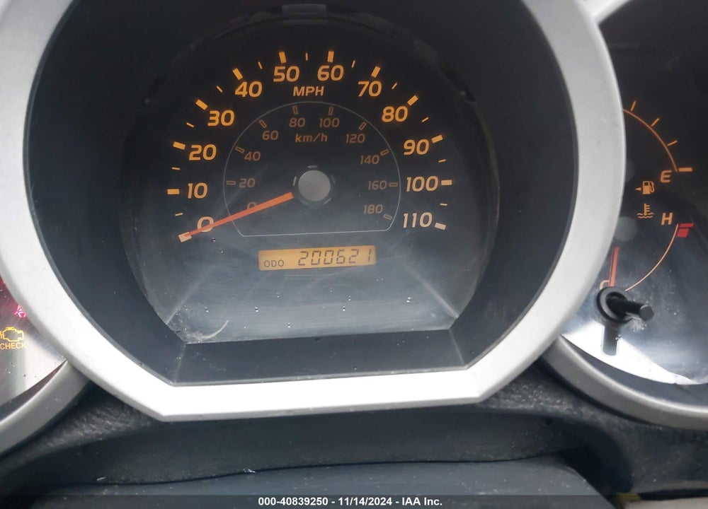 2006 TOYOTA 4RUNNER SR5 V8 VIN: JTEBT14R960060183