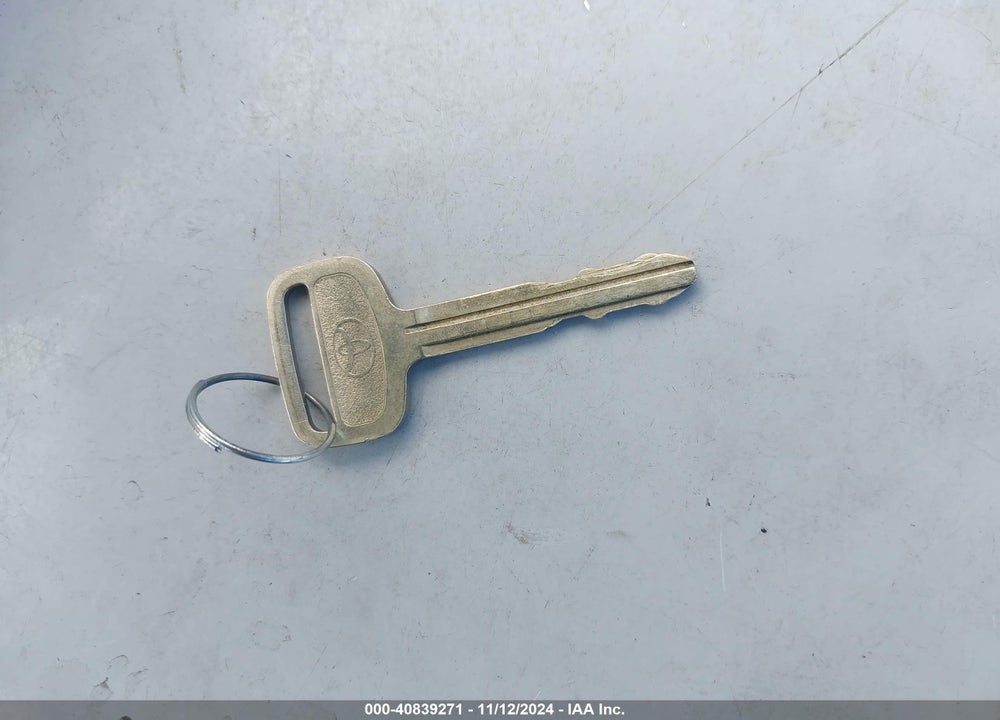 2000 TOYOTA COROLLA CE/LE/VE VIN: 1NXBR12EXYV381952