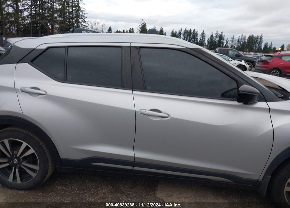 2019 NISSAN KICKS SR VIN: 3N1CP5CU2KL556095