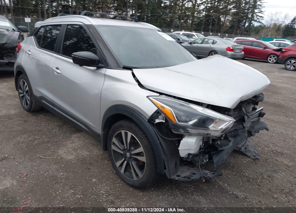 2019 NISSAN KICKS SR VIN: 3N1CP5CU2KL556095