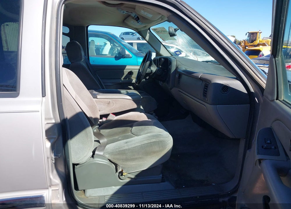 2005 GMC YUKON XL 1500 SLE VIN: 3GKEC16Z15G241100