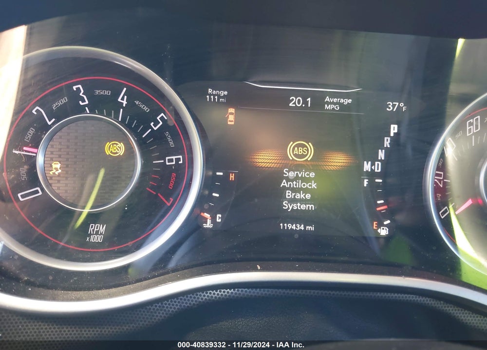 2015 DODGE CHALLENGER SXT PLUS VIN: 2C3CDZBG9FH888918