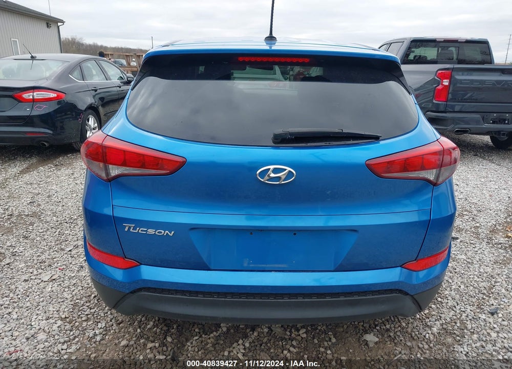 2017 HYUNDAI TUCSON SE VIN: KM8J23A41HU302852