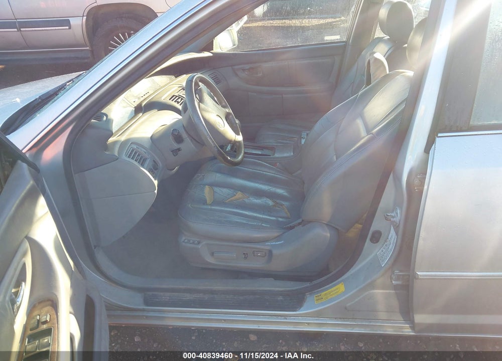 2001 TOYOTA AVALON XLS VIN: 4T1BF28B41U161272