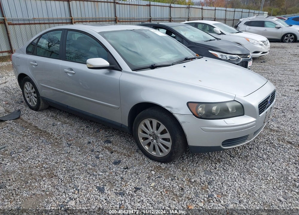 2005 VOLVO S40 2.4I VIN: YV1MS382752060060