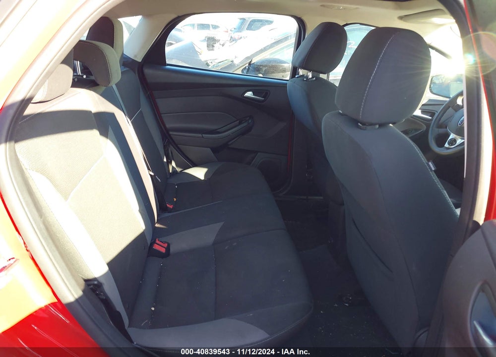 2014 FORD FOCUS SE VIN: 1FADP3K25EL301811