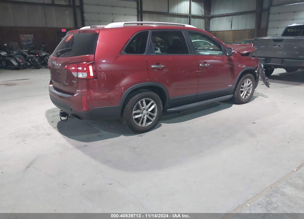 2015 KIA SORENTO LX VIN: 5XYKTCA65FG606787