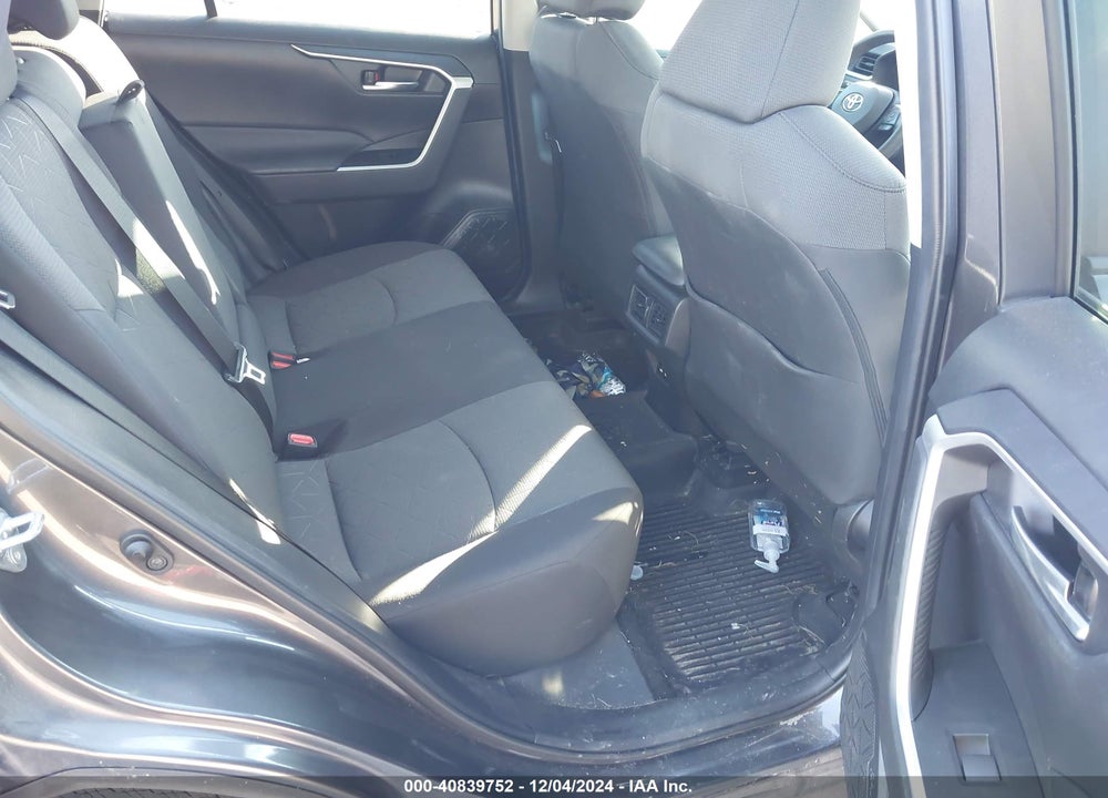 2021 TOYOTA RAV4 XLE VIN: 2T3W1RFV8MC159706