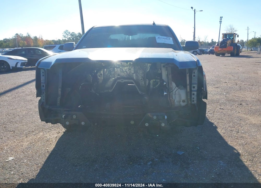 2014 GMC SIERRA 1500 SLE VIN: 1GTR1UEC7EZ124008
