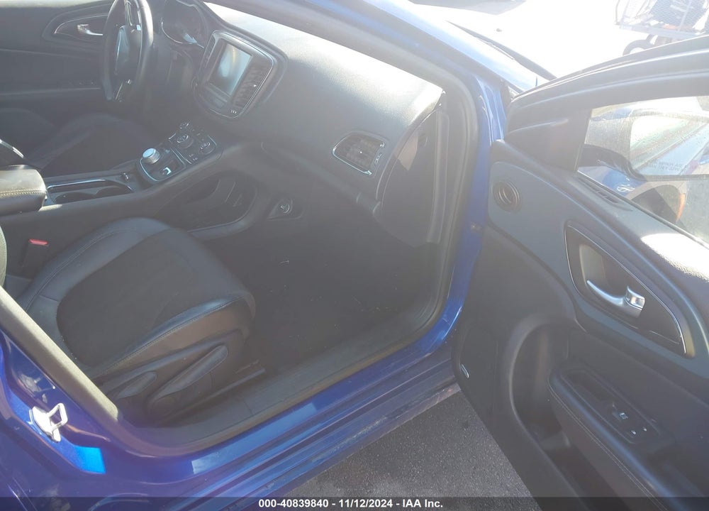 2015 CHRYSLER 200 S VIN: 1C3CCCDG9FN523272