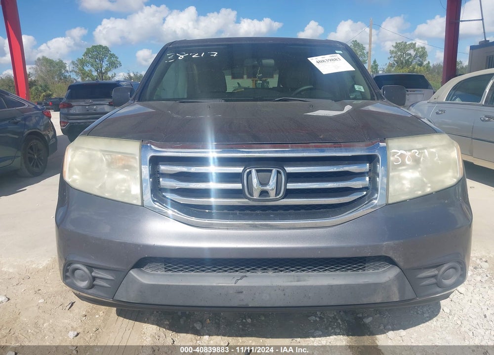 2015 HONDA PILOT LX VIN: 5FNYF3H28FB034030
