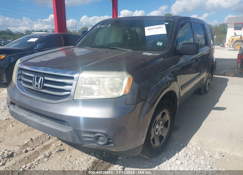 2015 HONDA PILOT LX VIN: 5FNYF3H28FB034030