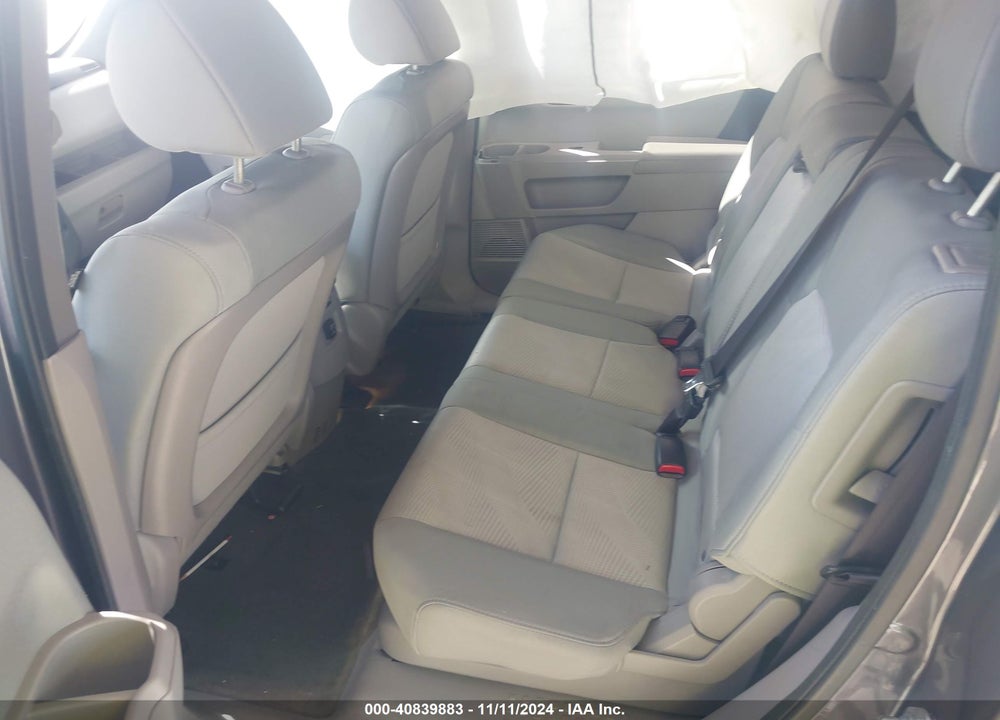 2015 HONDA PILOT LX VIN: 5FNYF3H28FB034030