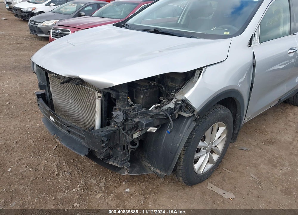 2016 KIA SORENTO 2.4L LX VIN: 5XYPGDA30GG078096