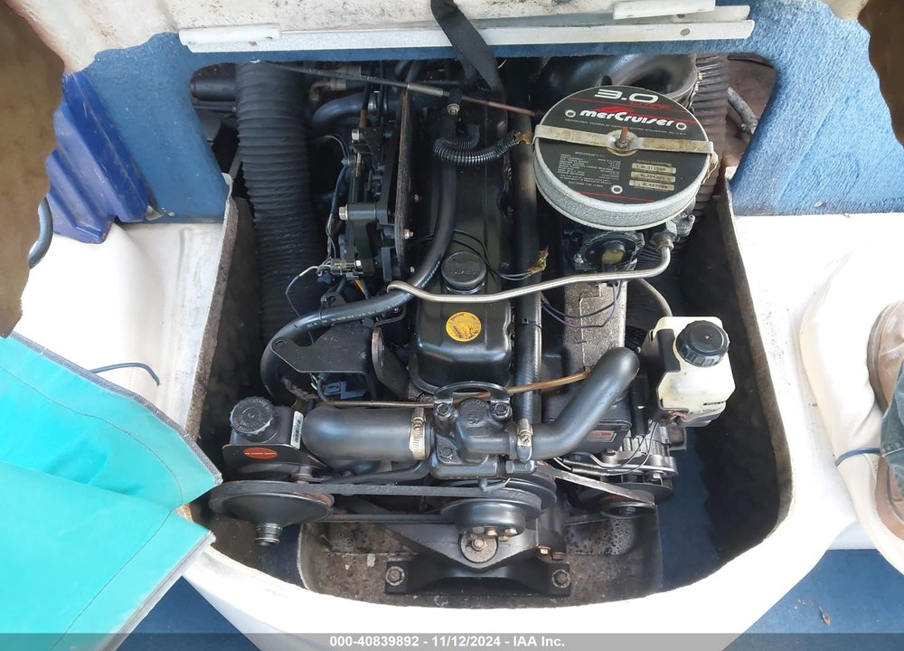 1999 SEA RAY BOW RIDER VIN: SERR1370G899