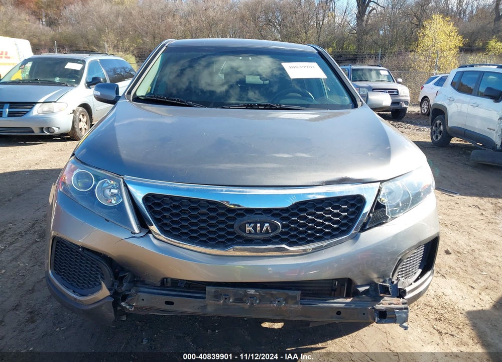 2013 KIA SORENTO LX VIN: 5XYKT3A1XDG371434