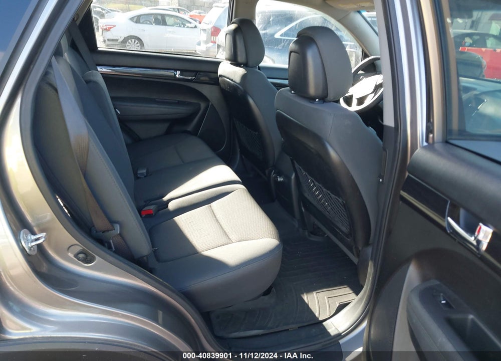 2013 KIA SORENTO LX VIN: 5XYKT3A1XDG371434