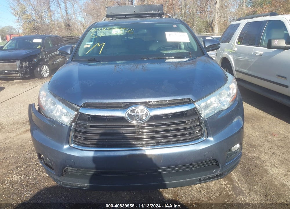 2015 TOYOTA HIGHLANDER LE PLUS V6 VIN: 5TDBKRFH0FS121640