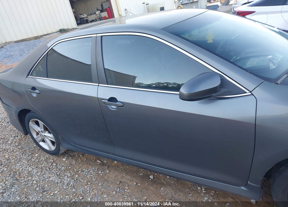 2014 TOYOTA CAMRY SE VIN: 4T1BF1FK2EU351543