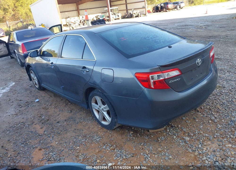 2014 TOYOTA CAMRY SE VIN: 4T1BF1FK2EU351543