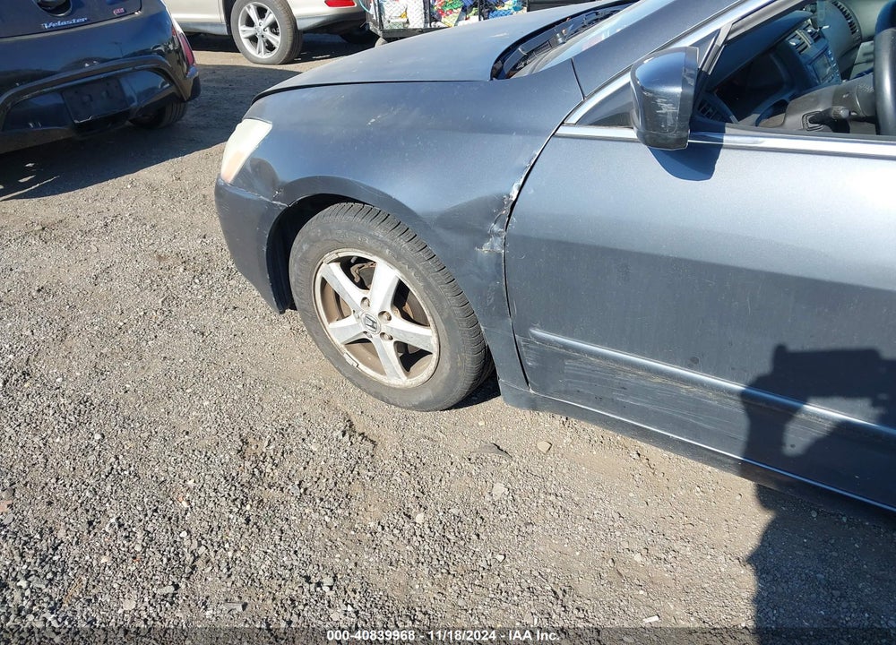 2005 HONDA ACCORD 2.4 EX VIN: 1HGCM568X5A034882