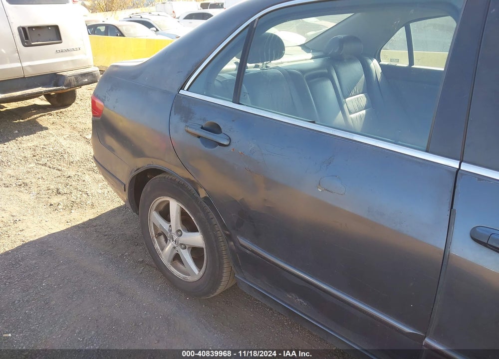 2005 HONDA ACCORD 2.4 EX VIN: 1HGCM568X5A034882