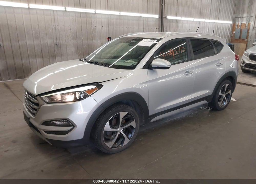 2017 HYUNDAI TUCSON SPORT VIN: KM8J3CA27HU582790