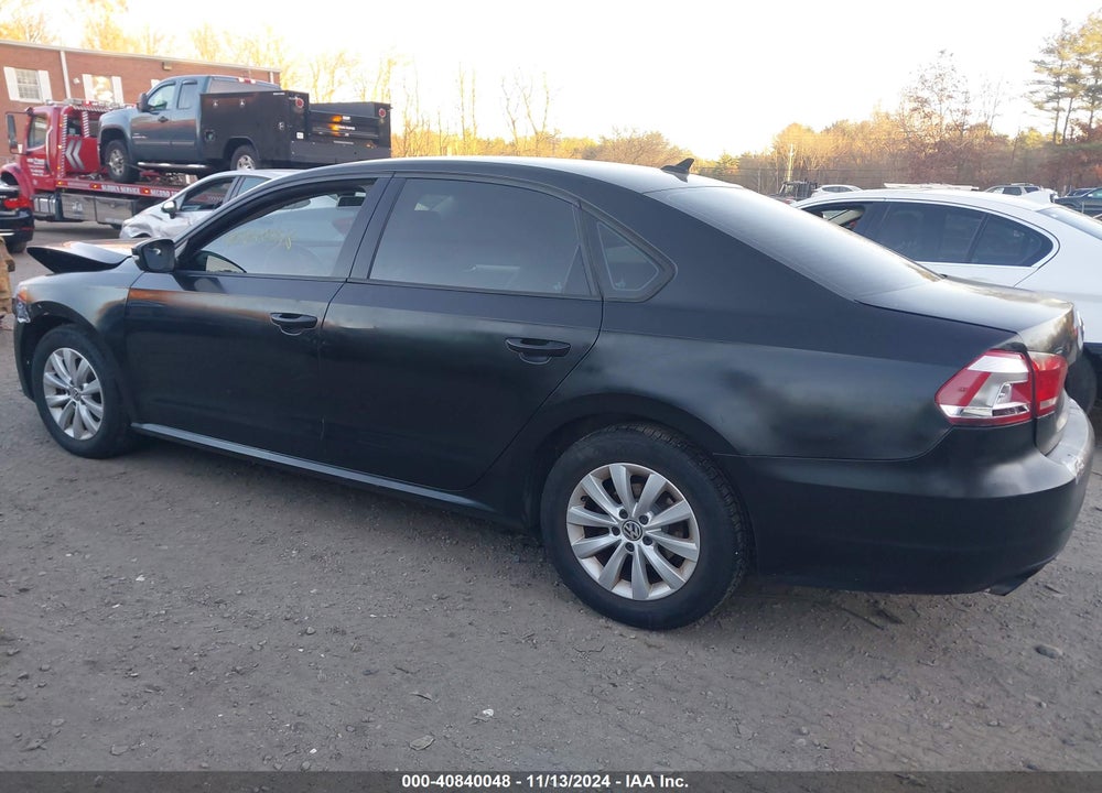 2015 VOLKSWAGEN PASSAT VIN: 1VWAT7A36FC089221