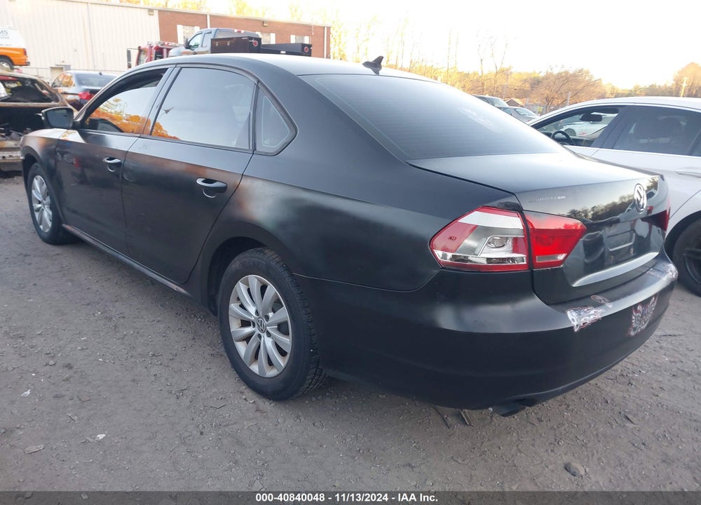 2015 VOLKSWAGEN PASSAT VIN: 1VWAT7A36FC089221