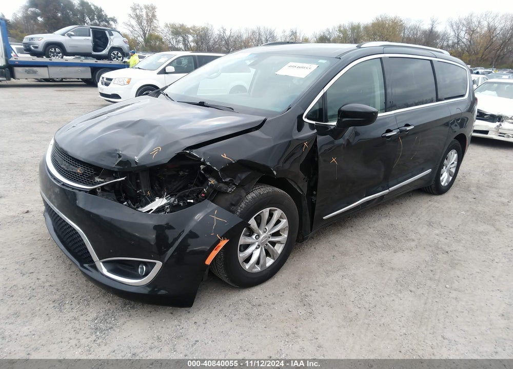 2019 CHRYSLER PACIFICA TOURING L VIN: 2C4RC1BG5KR650109