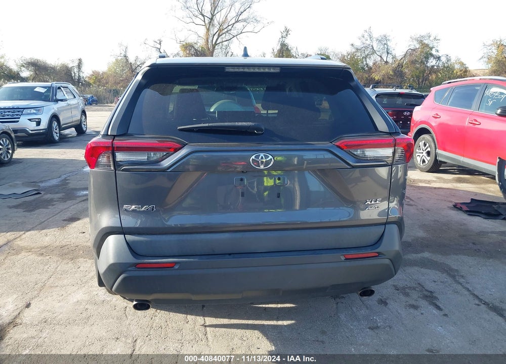 2019 TOYOTA RAV4 XLE VIN: 2T3P1RFV0KW039351