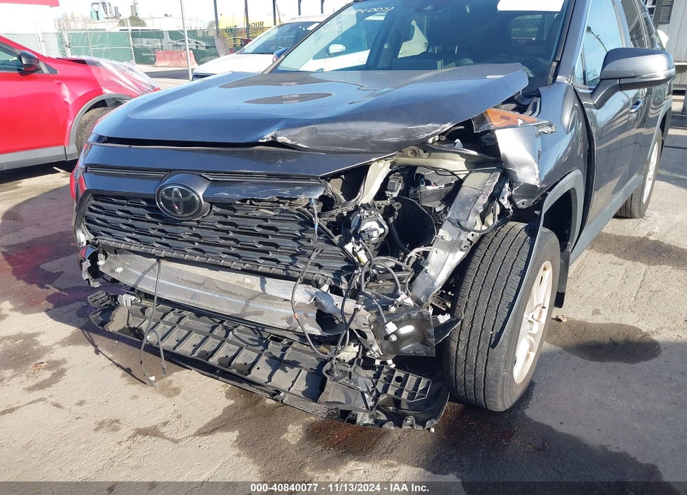 2019 TOYOTA RAV4 XLE VIN: 2T3P1RFV0KW039351