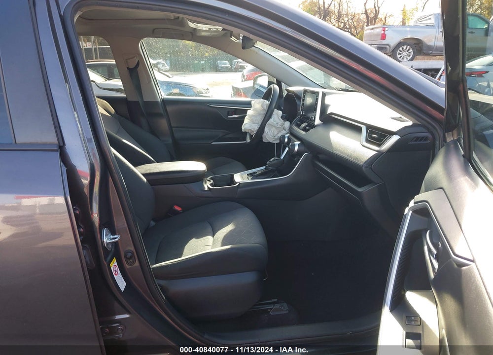 2019 TOYOTA RAV4 XLE VIN: 2T3P1RFV0KW039351
