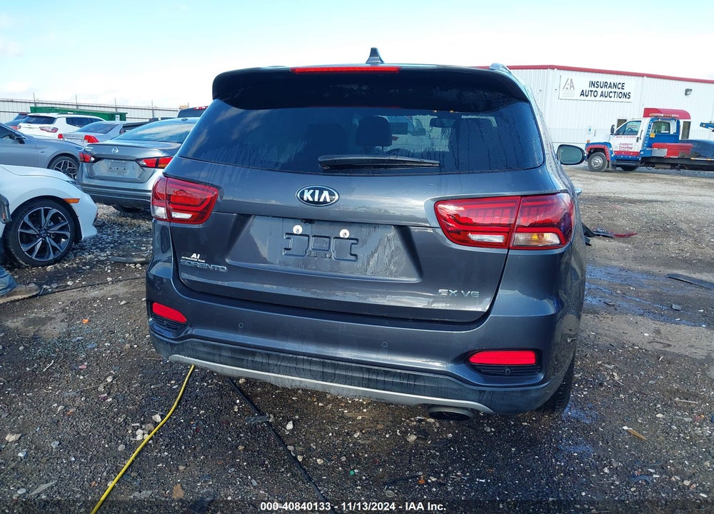 2019 KIA SORENTO 3.3L EX VIN: 5XYPH4A58KG494601