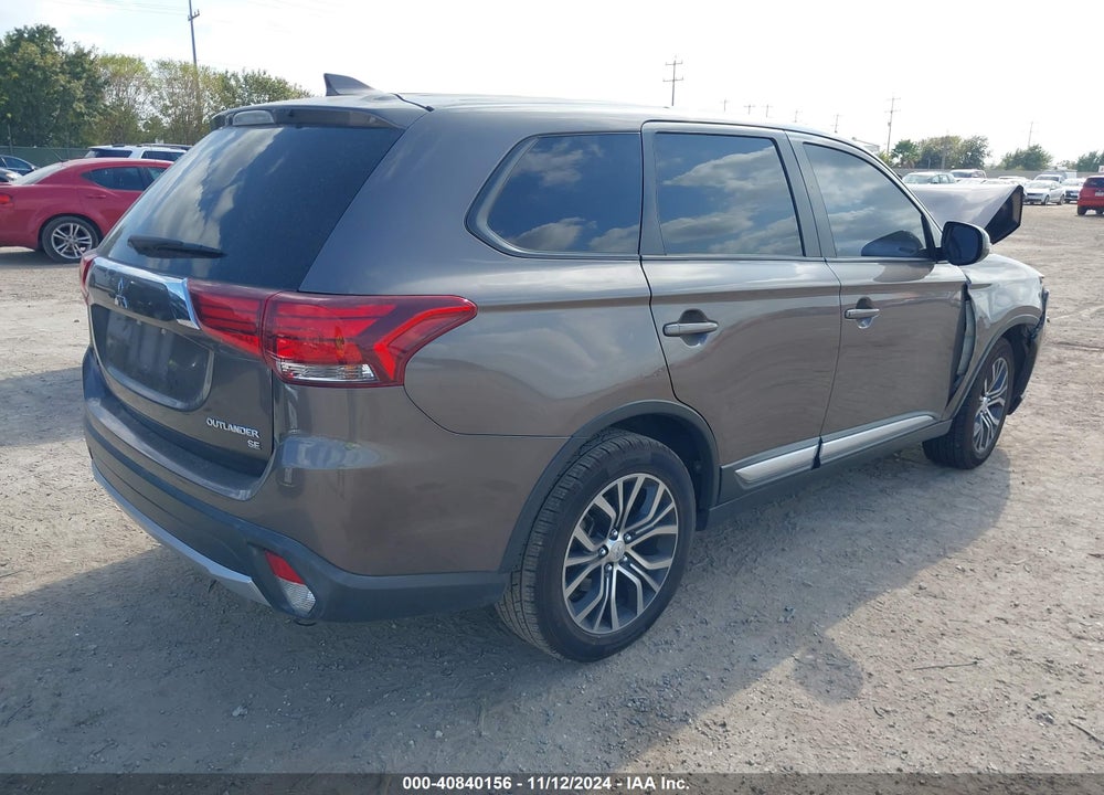 2018 MITSUBISHI OUTLANDER SE VIN: JA4AD3A39JZ009452
