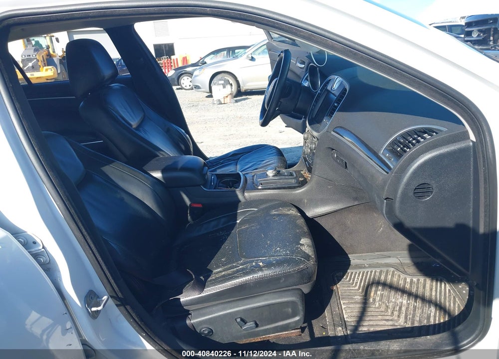 2015 CHRYSLER 300 LIMITED VIN: 2C3CCAAG9FH830510