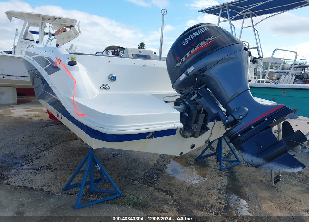 2022 HURRICANE BOAT VIN: GDY62588H122