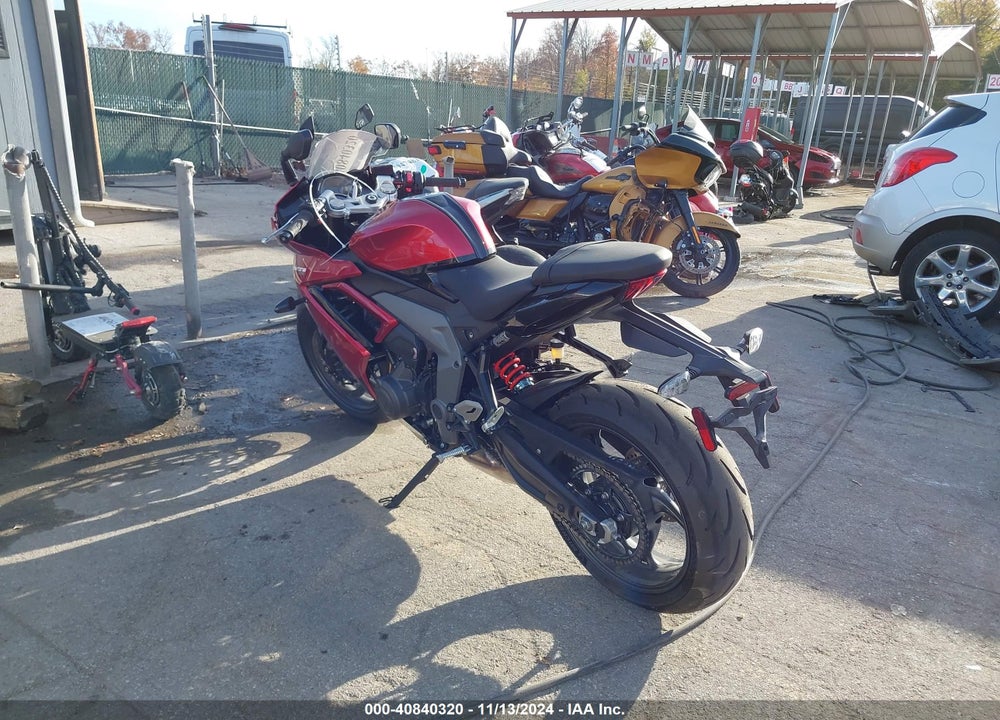 2025 TRIUMPH MOTORCYCLE DAYTONA 660 VIN: SMTL23UFXSTBU6371