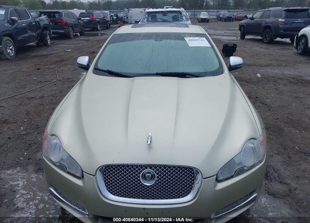 2010 JAGUAR XF PREMIUM VIN: SAJWA0GB2ALR52465