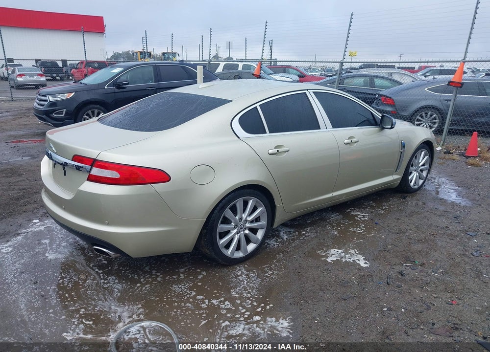 2010 JAGUAR XF PREMIUM VIN: SAJWA0GB2ALR52465