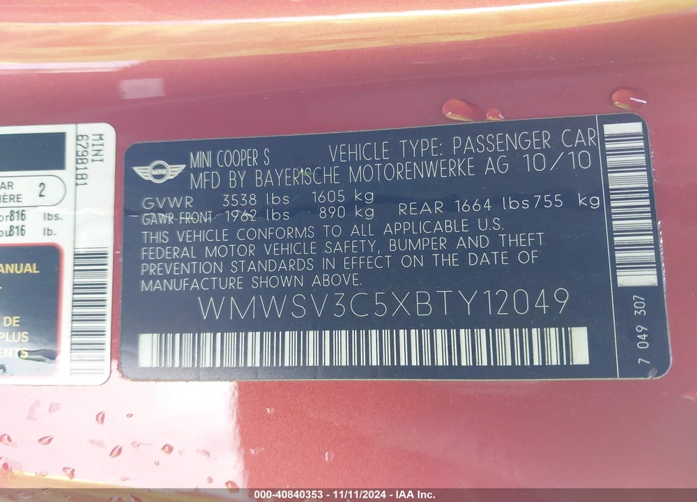 2011 MINI COOPER S VIN: WMWSV3C5XBTY12049